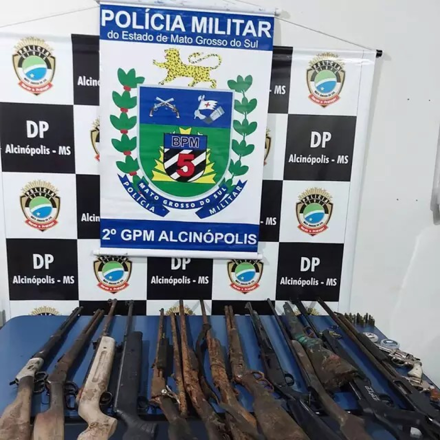 Marido mata mulher a tiros por causa de divisão de bens e liga para filho para contar do crime